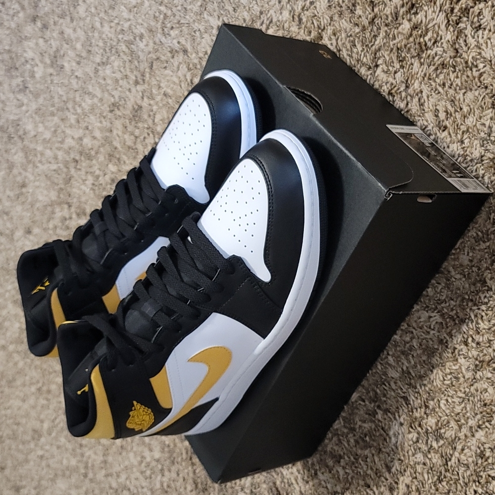 Air jordan 1 mid nike